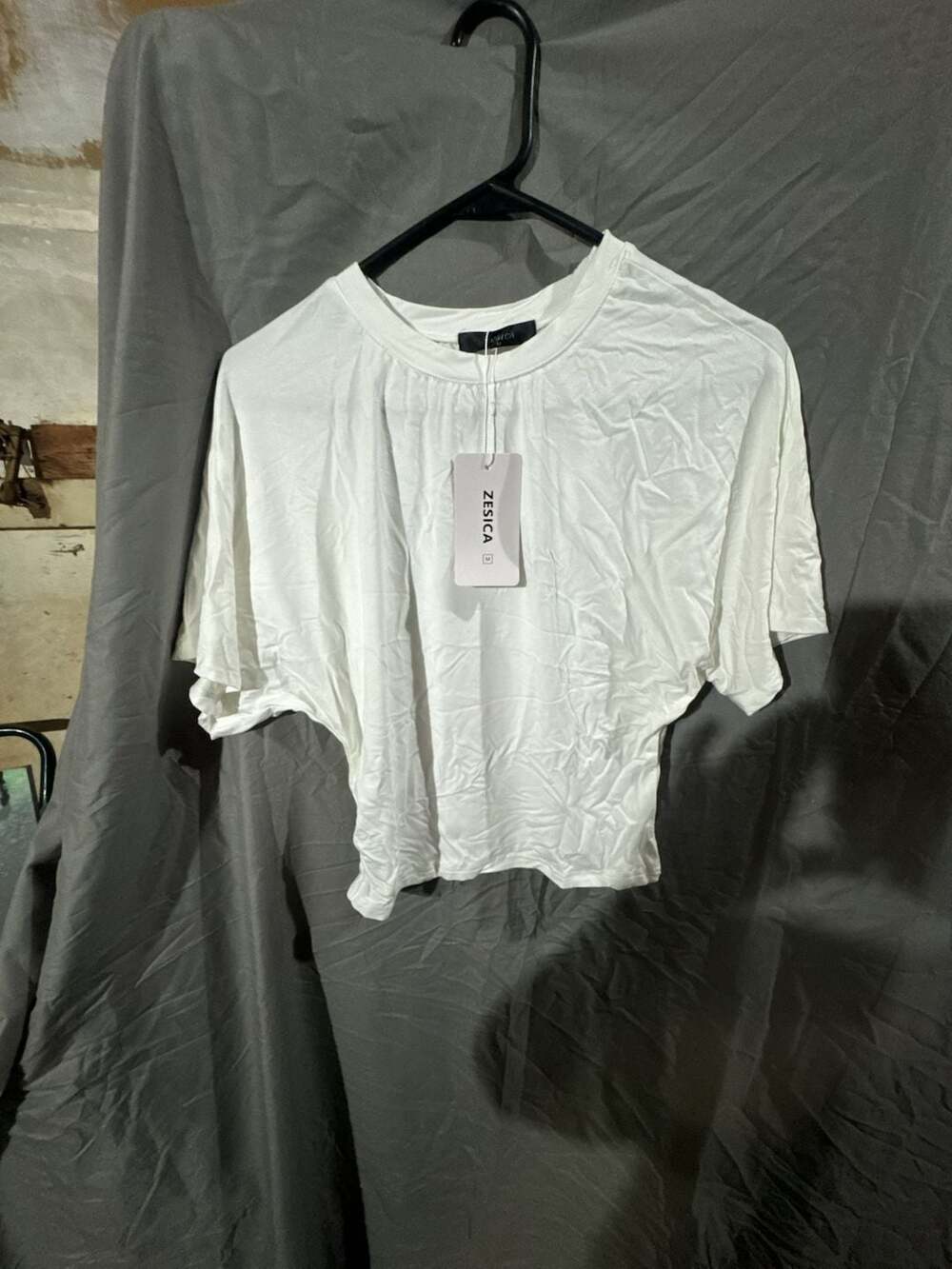 ZESICA Casual T-Shirt Size M White Drop Shoulder Top